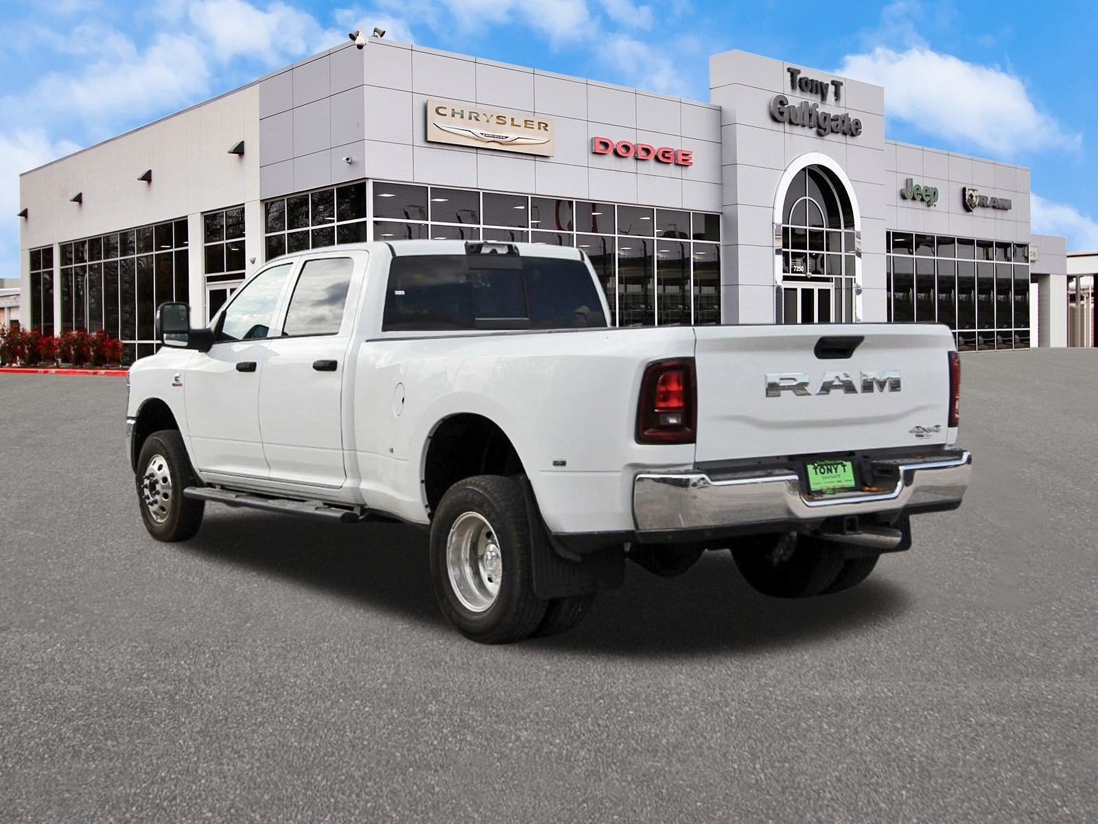 2026 RAM 3500 Tradesman 4x4 Crew Cab 8' Box