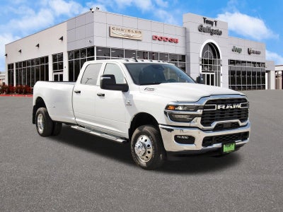 2026 RAM 3500 Tradesman 4x4 Crew Cab 8' Box