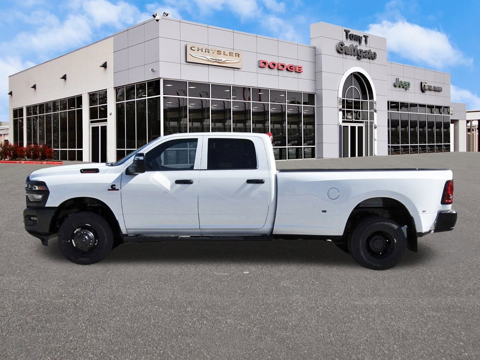 2026 RAM 3500 Tradesman 4x4 Crew Cab 8' Box