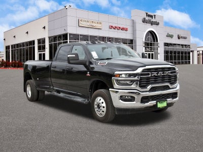 2026 RAM 3500 Tradesman 4x4 Crew Cab 8' Box