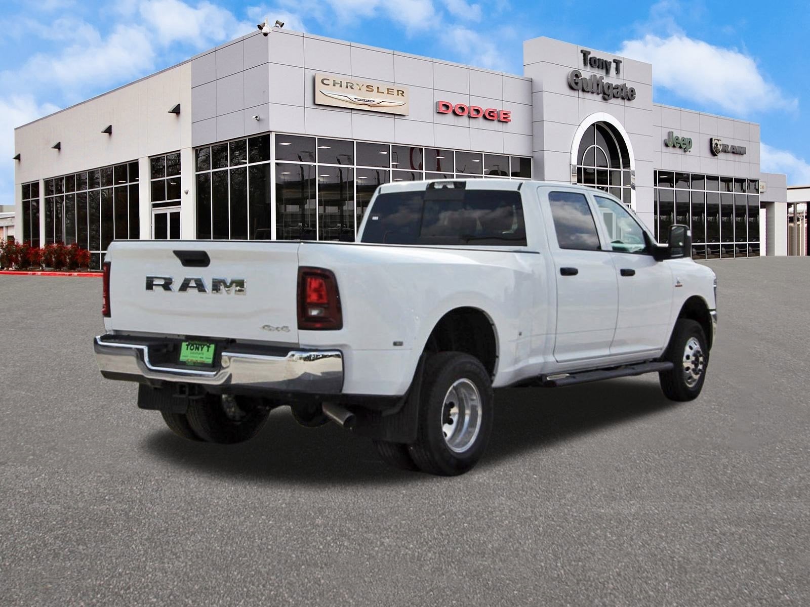 2026 RAM 3500 Tradesman 4x4 Crew Cab 8' Box