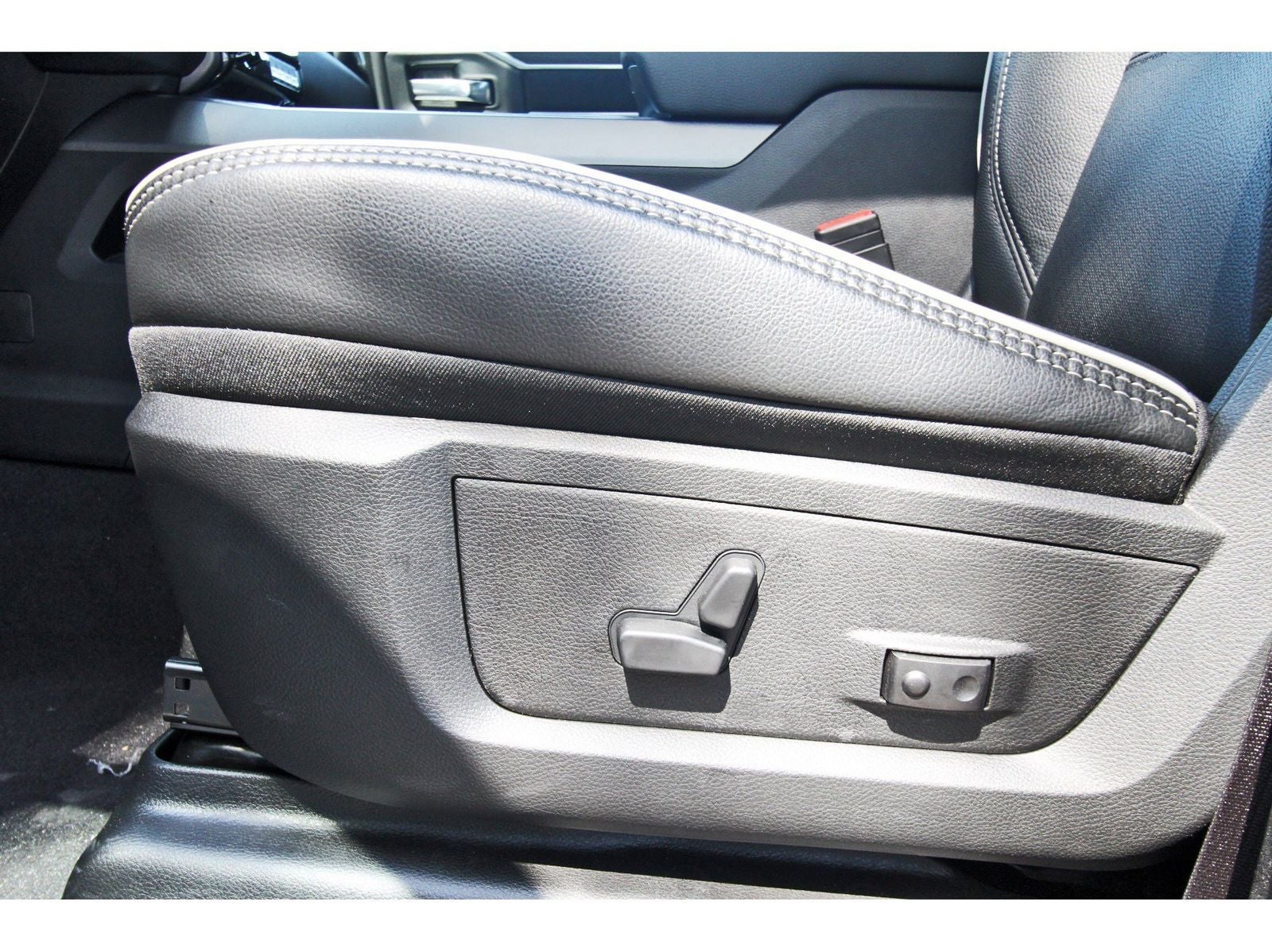 2026 RAM 3500 Laramie 4x4 Crew Cab 8' Box