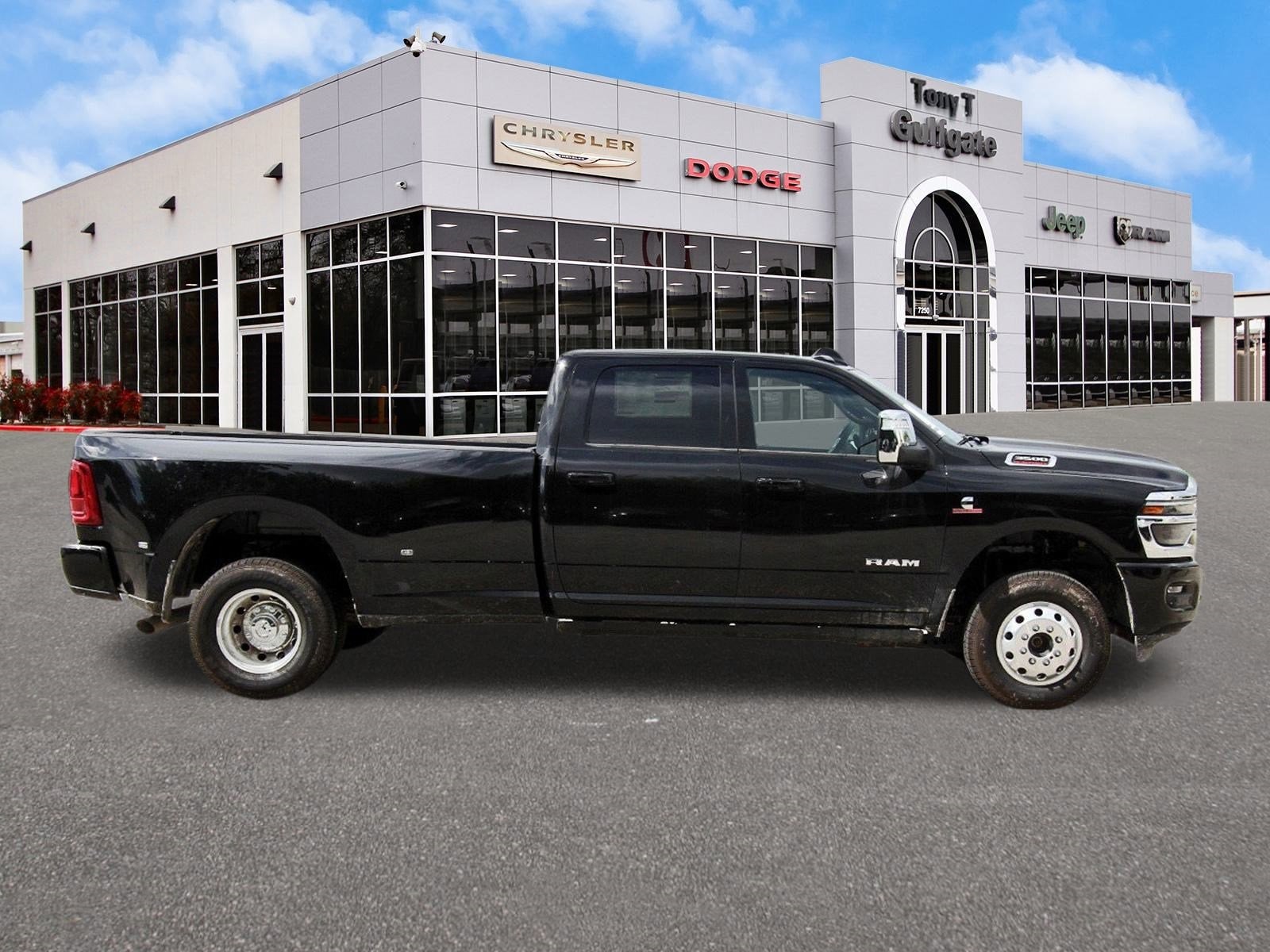 2026 RAM 3500 Laramie 4x4 Crew Cab 8' Box
