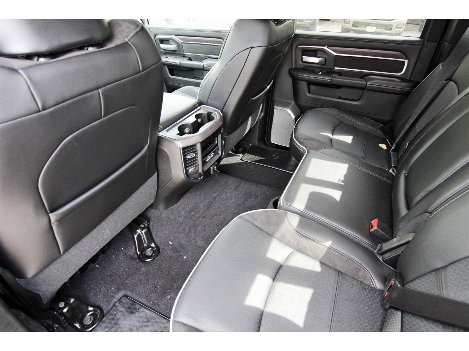 2026 RAM 3500 Laramie 4x4 Crew Cab 8' Box