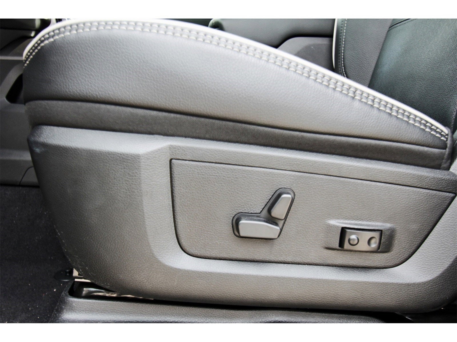 2026 RAM 3500 Laramie 4x4 Crew Cab 8' Box