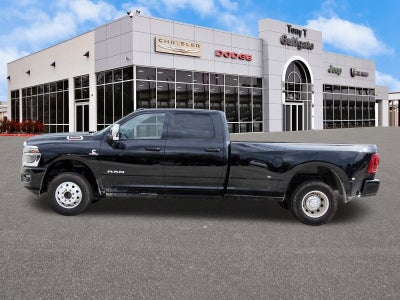 2026 RAM 3500 Laramie 4x4 Crew Cab 8' Box