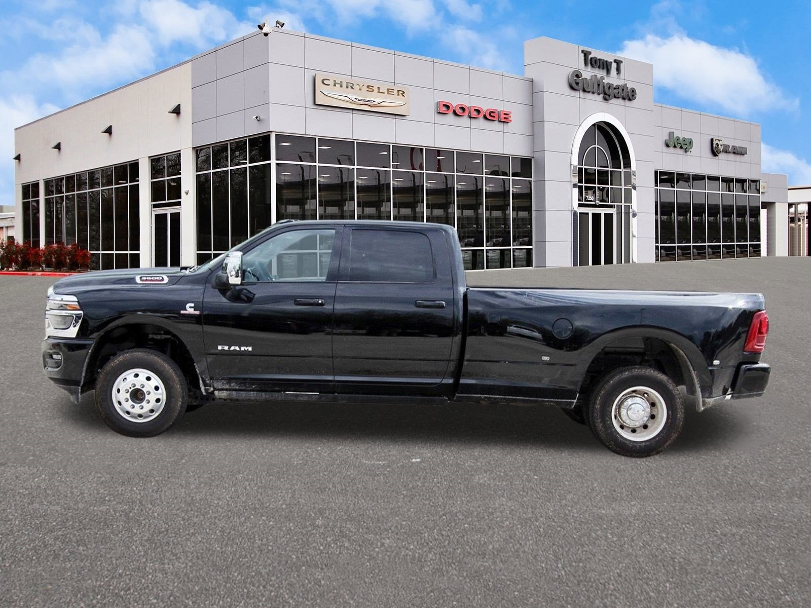 2026 RAM 3500 Laramie 4x4 Crew Cab 8' Box