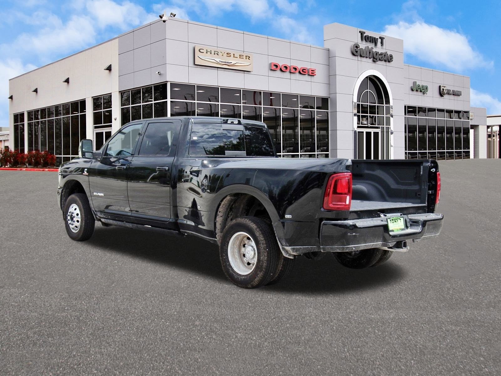 2026 RAM 3500 Laramie 4x4 Crew Cab 8' Box