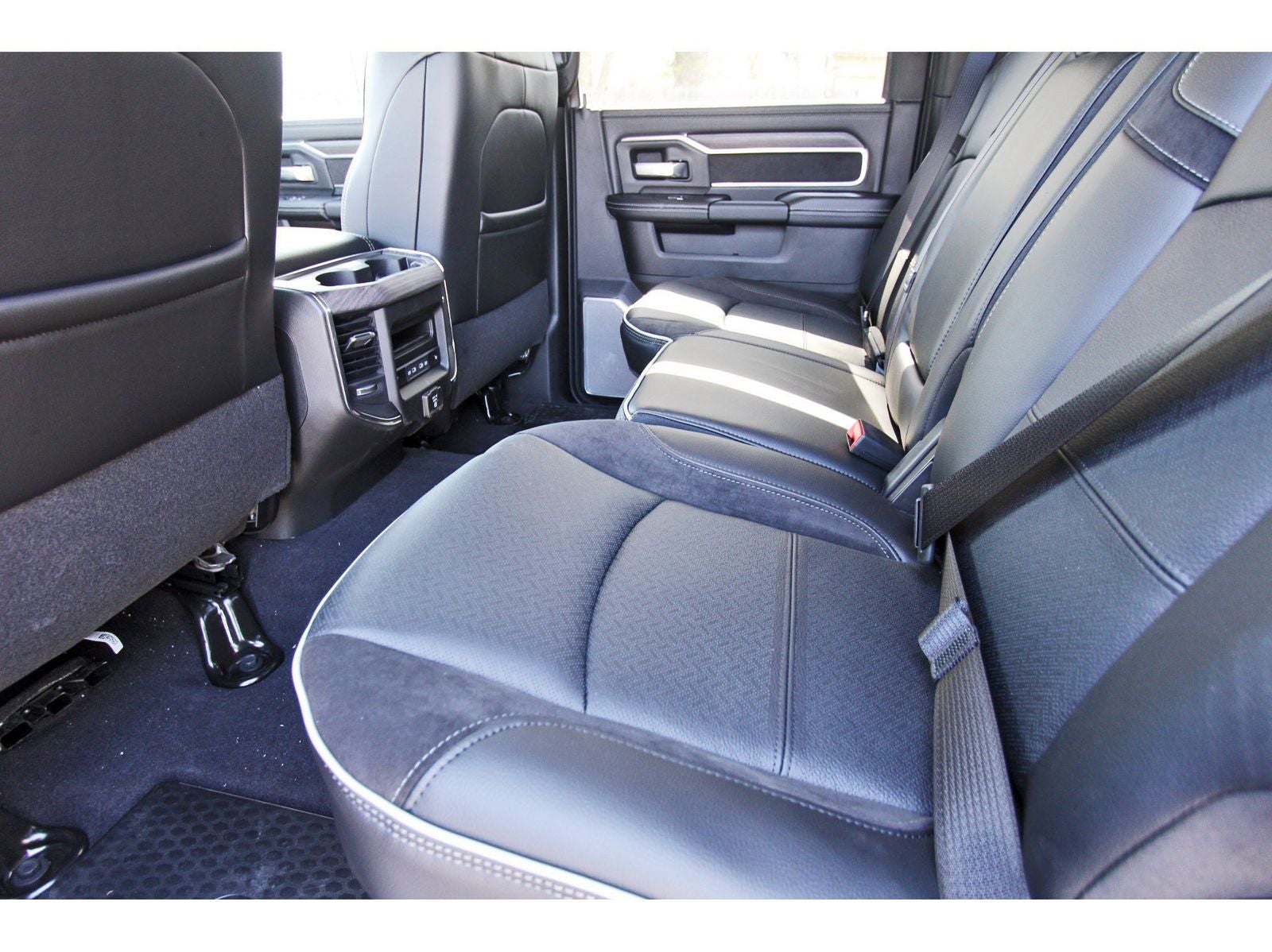 2026 RAM 3500 Laramie 4x4 Crew Cab 8' Box