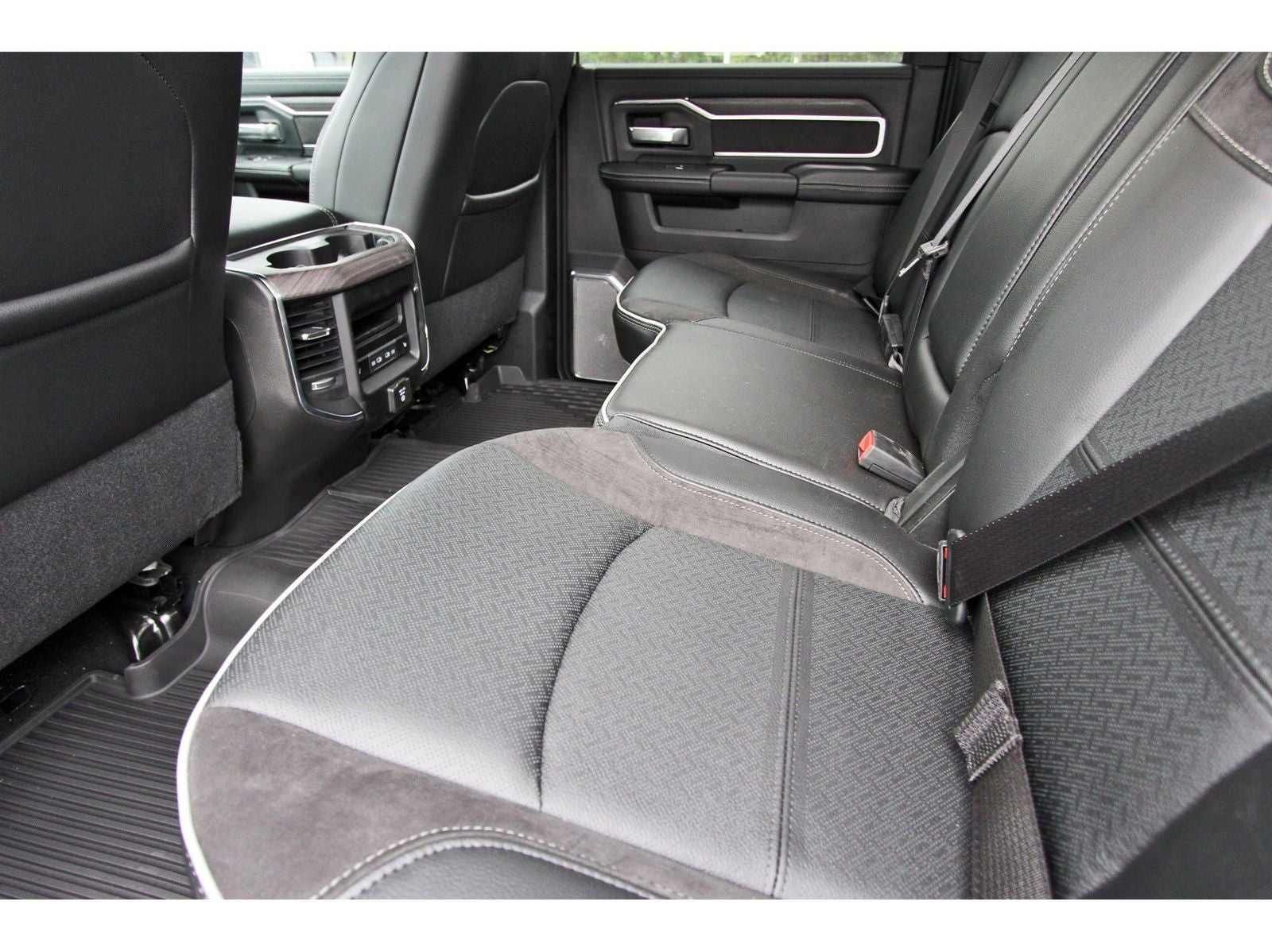 2026 RAM 3500 Laramie 4x4 Crew Cab 8' Box