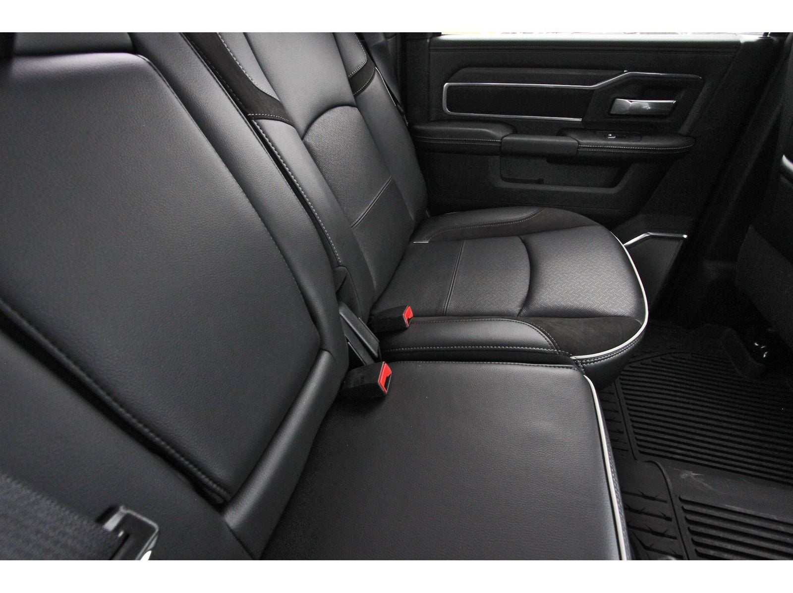 2026 RAM 3500 Laramie 4x4 Crew Cab 8' Box