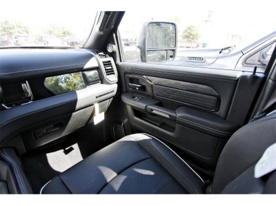 2026 RAM 3500 Limited 4x4 Mega Cab 6'4" Box