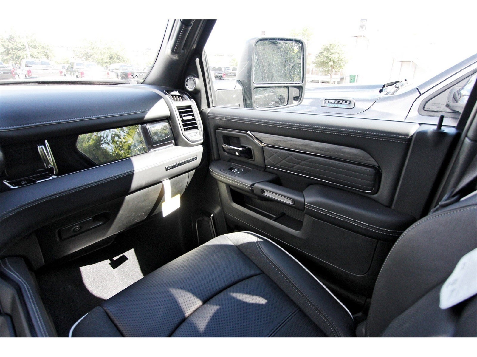 2026 RAM 3500 Limited 4x4 Mega Cab 6'4" Box