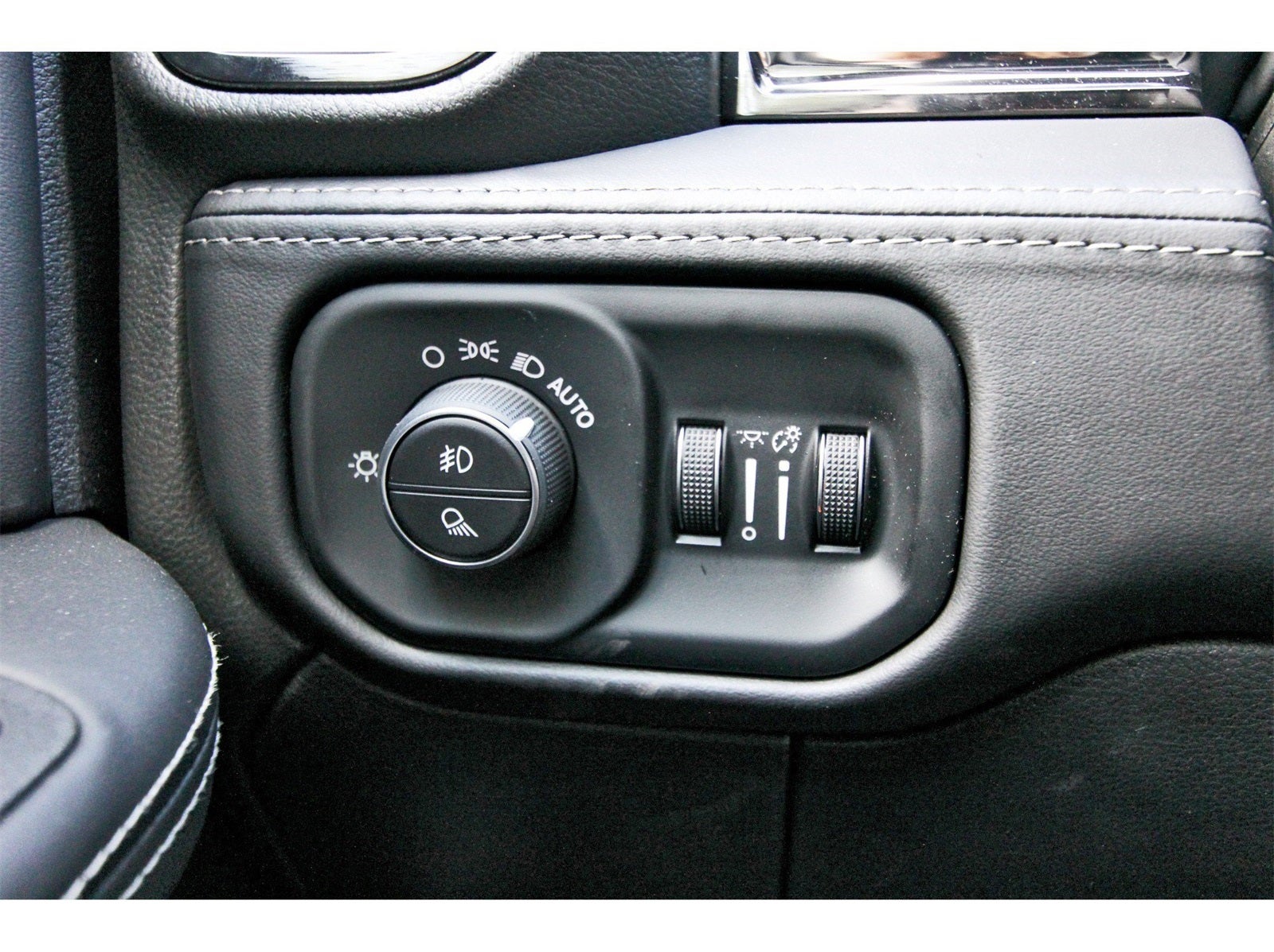 2026 RAM 3500 Limited 4x4 Mega Cab 6'4" Box