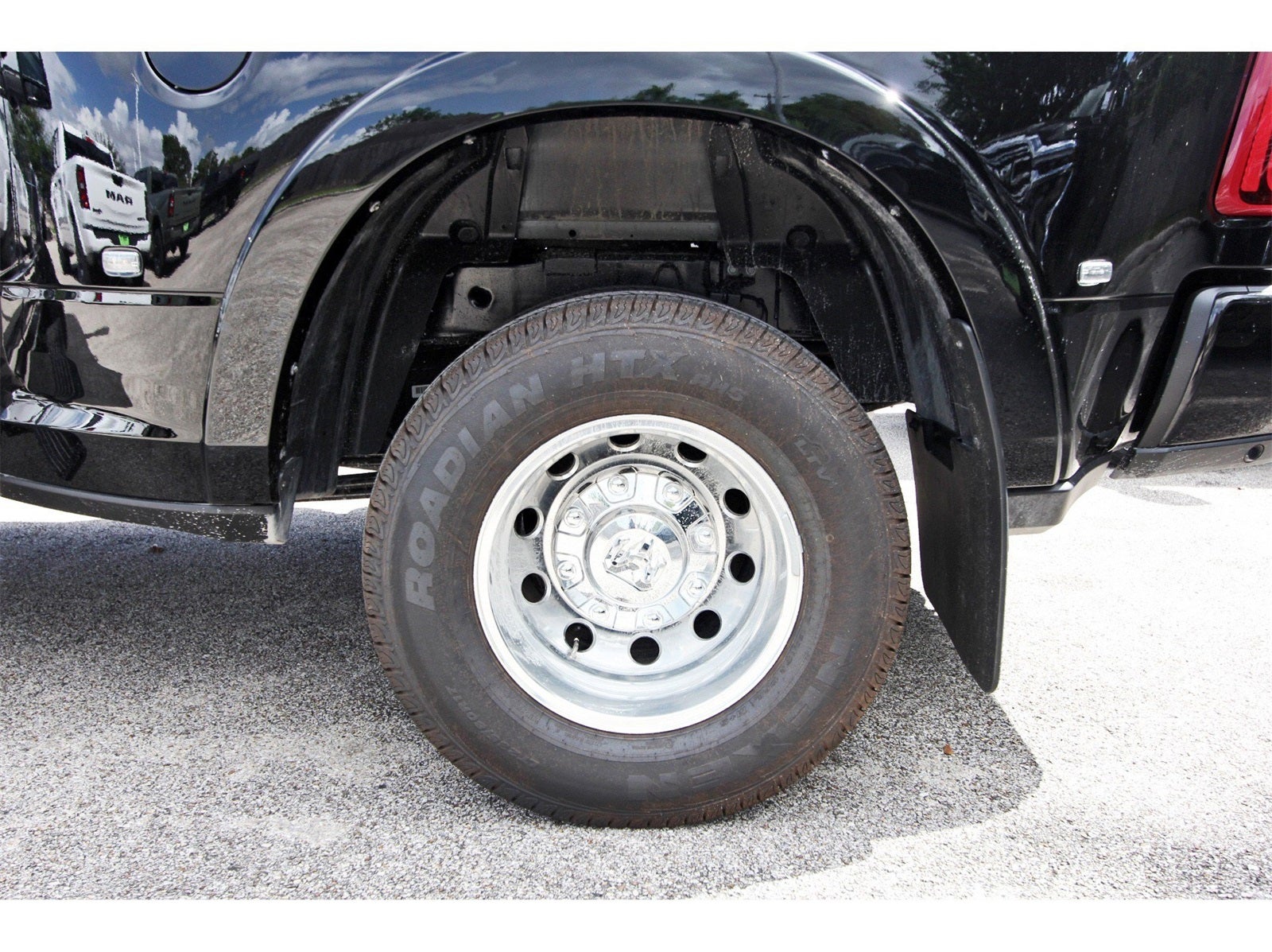 2026 RAM 3500 Limited 4x4 Mega Cab 6'4" Box