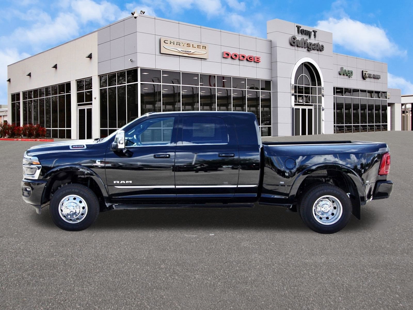 2026 RAM 3500 Limited 4x4 Mega Cab 6'4" Box