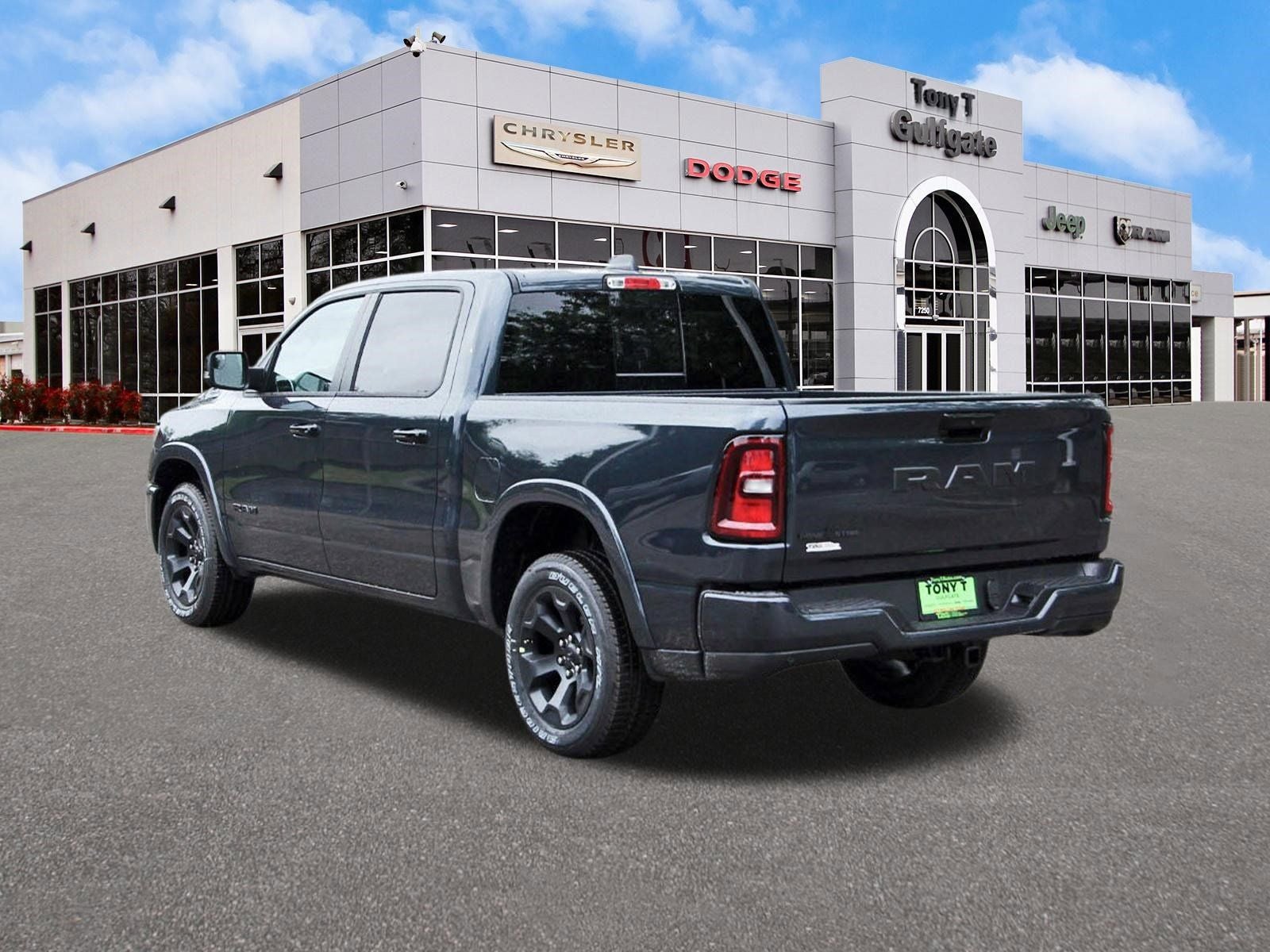 2026 RAM 1500 Big Horn/Lone Star Lone Star 4x2 Crew Cab 5'7" Box