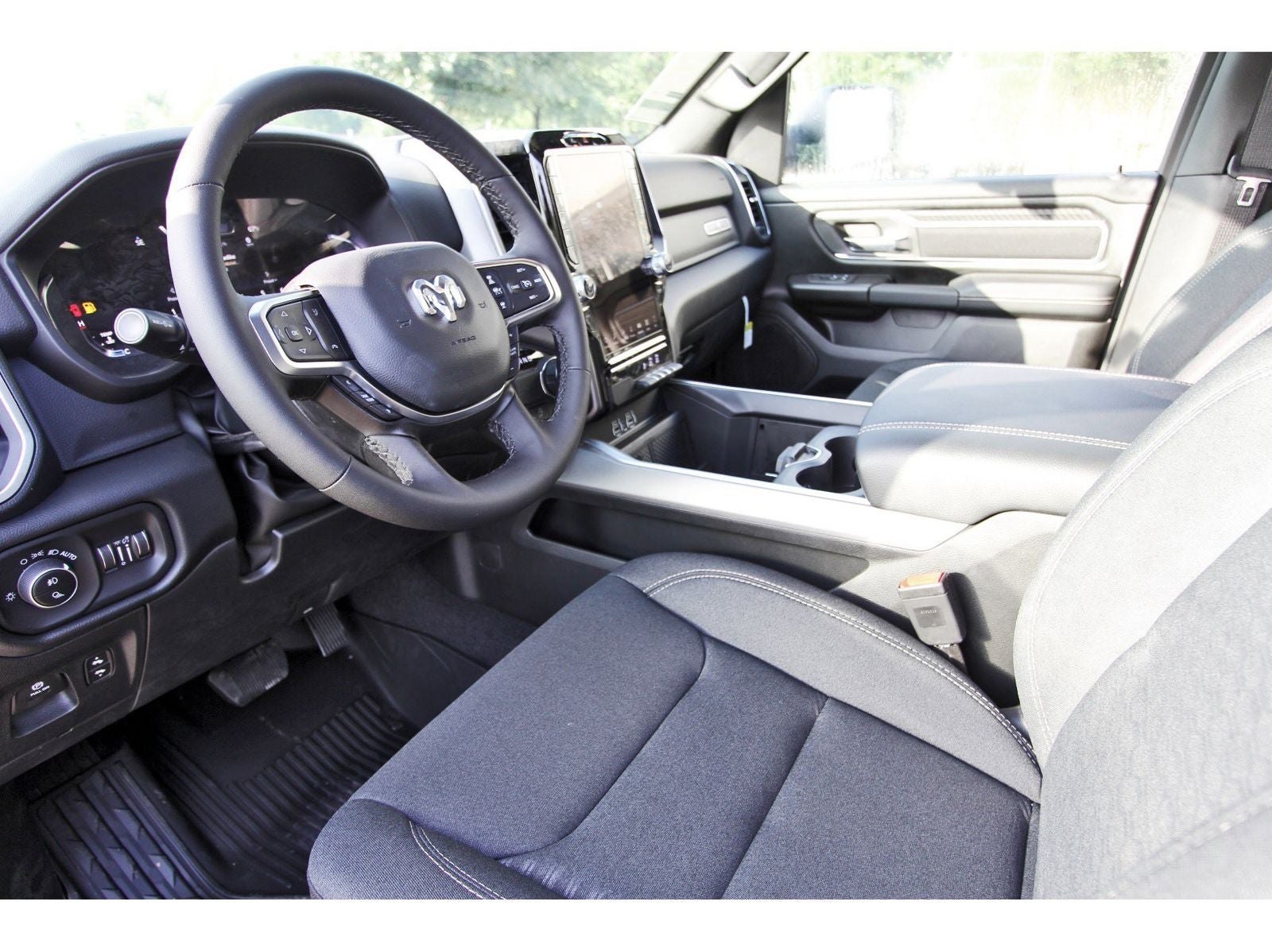 2026 RAM 1500 Big Horn/Lone Star Lone Star 4x2 Crew Cab 5'7" Box