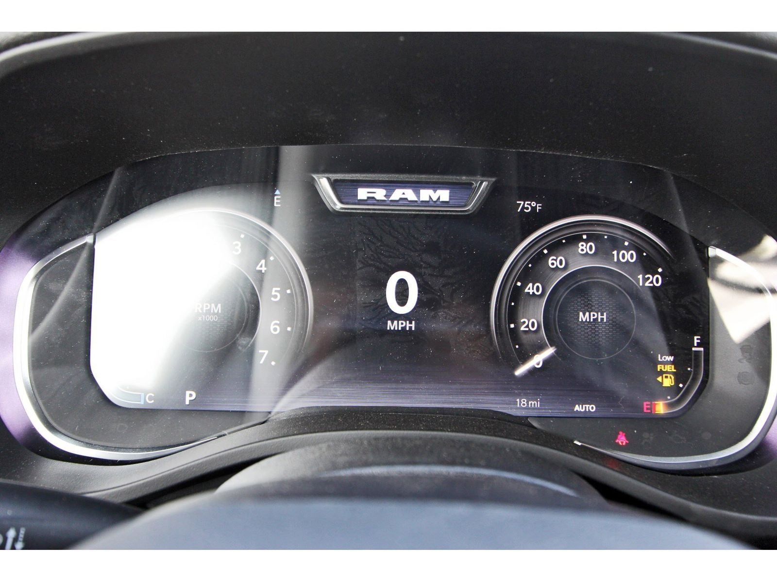 2026 RAM 1500 Big Horn/Lone Star Lone Star 4x2 Crew Cab 5'7" Box