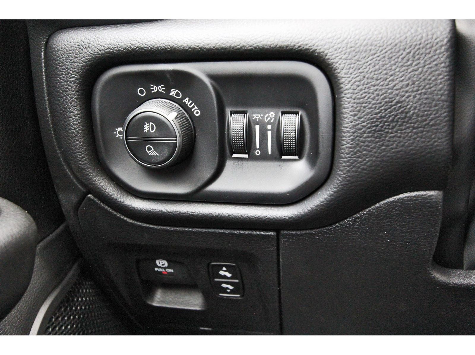 2026 RAM 1500 Big Horn/Lone Star Lone Star 4x2 Crew Cab 5'7" Box