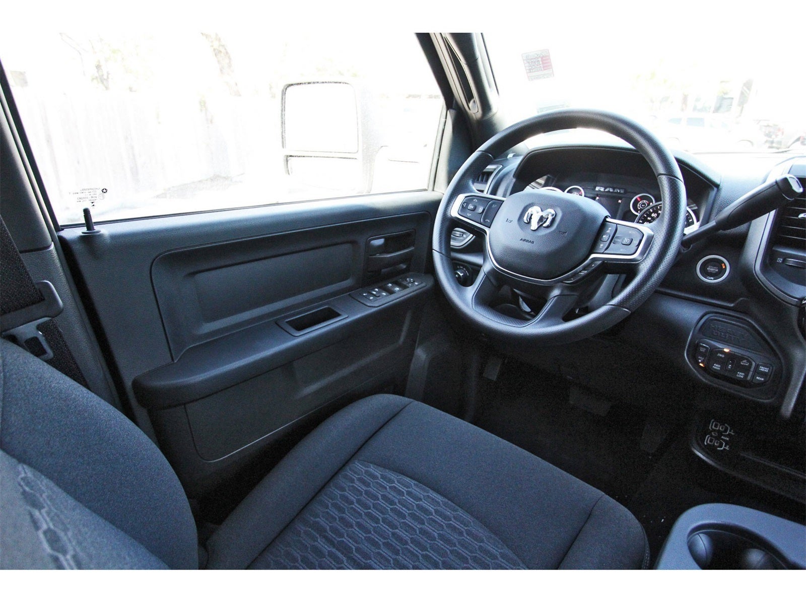 2026 RAM 2500 Tradesman 4x4 Crew Cab 6'4" Box