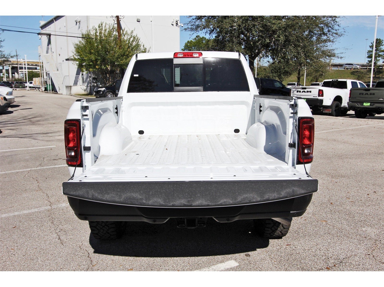 2026 RAM 2500 Tradesman 4x4 Crew Cab 6'4" Box