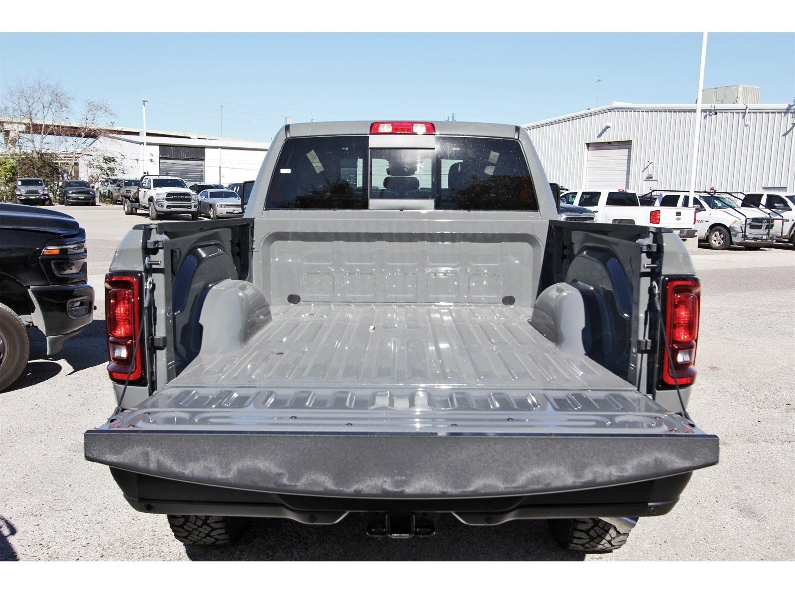 2026 RAM 2500 Tradesman 4x4 Crew Cab 6'4" Box