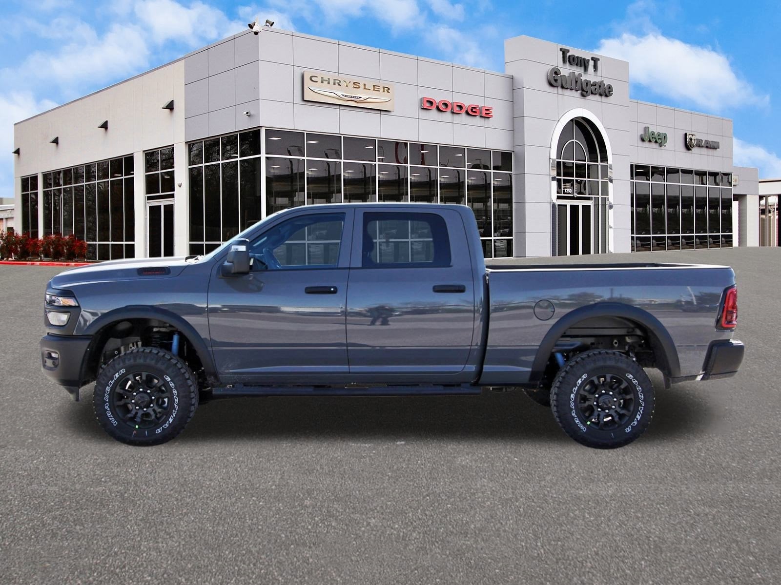 2026 RAM 2500 Tradesman 4x4 Crew Cab 6'4" Box