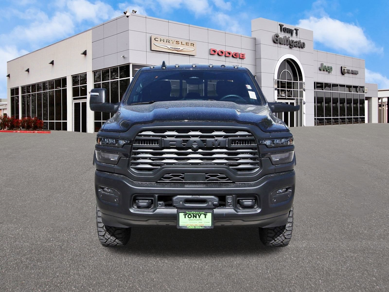 2026 RAM 2500 Tradesman 4x4 Crew Cab 6'4" Box