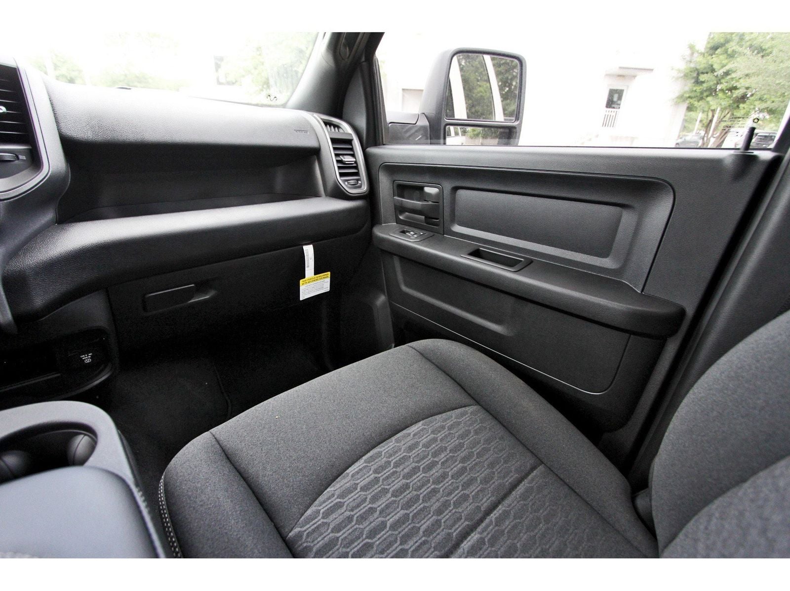 2026 RAM 2500 Tradesman 4x2 Crew Cab 8' Box