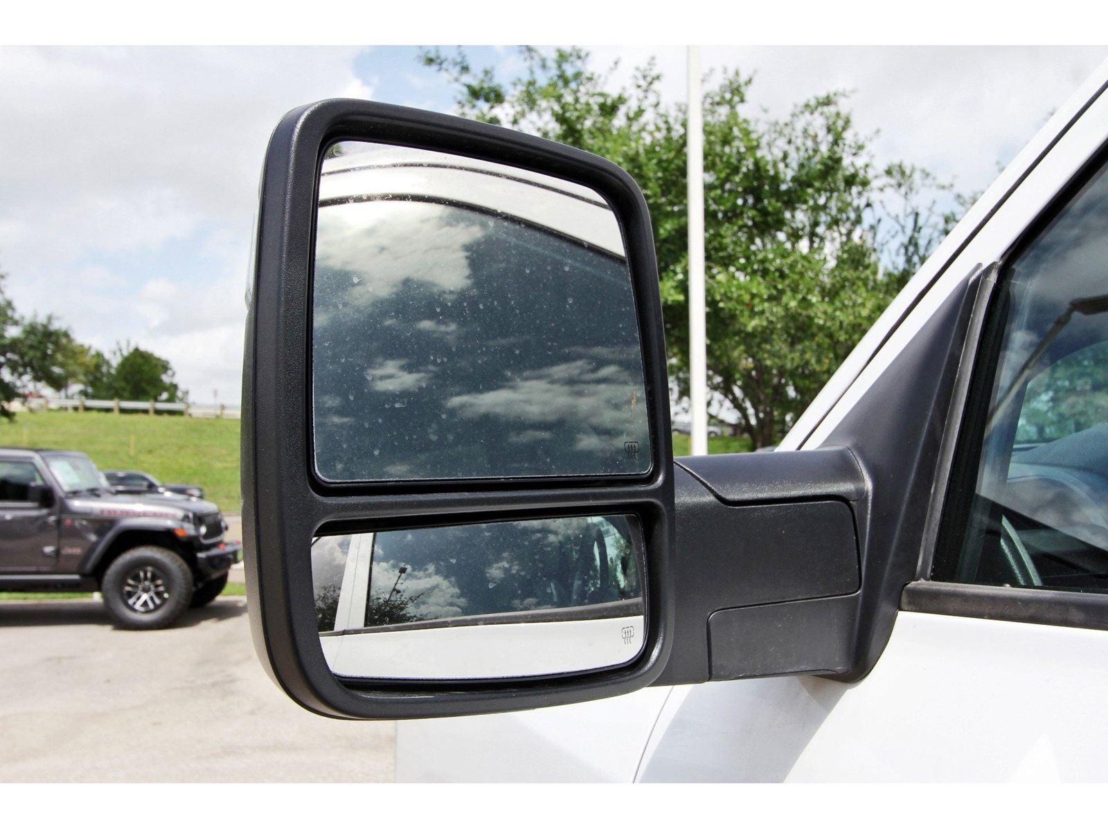 2026 RAM 2500 Tradesman 4x4 Crew Cab 6'4" Box