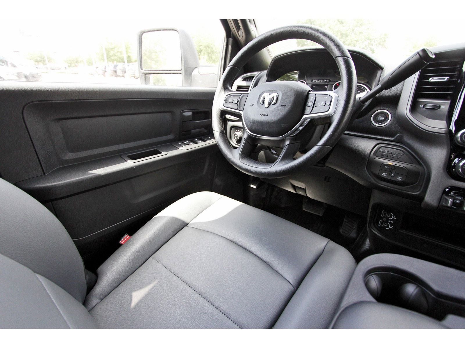 2026 RAM 2500 Tradesman 4x4 Crew Cab 6'4" Box