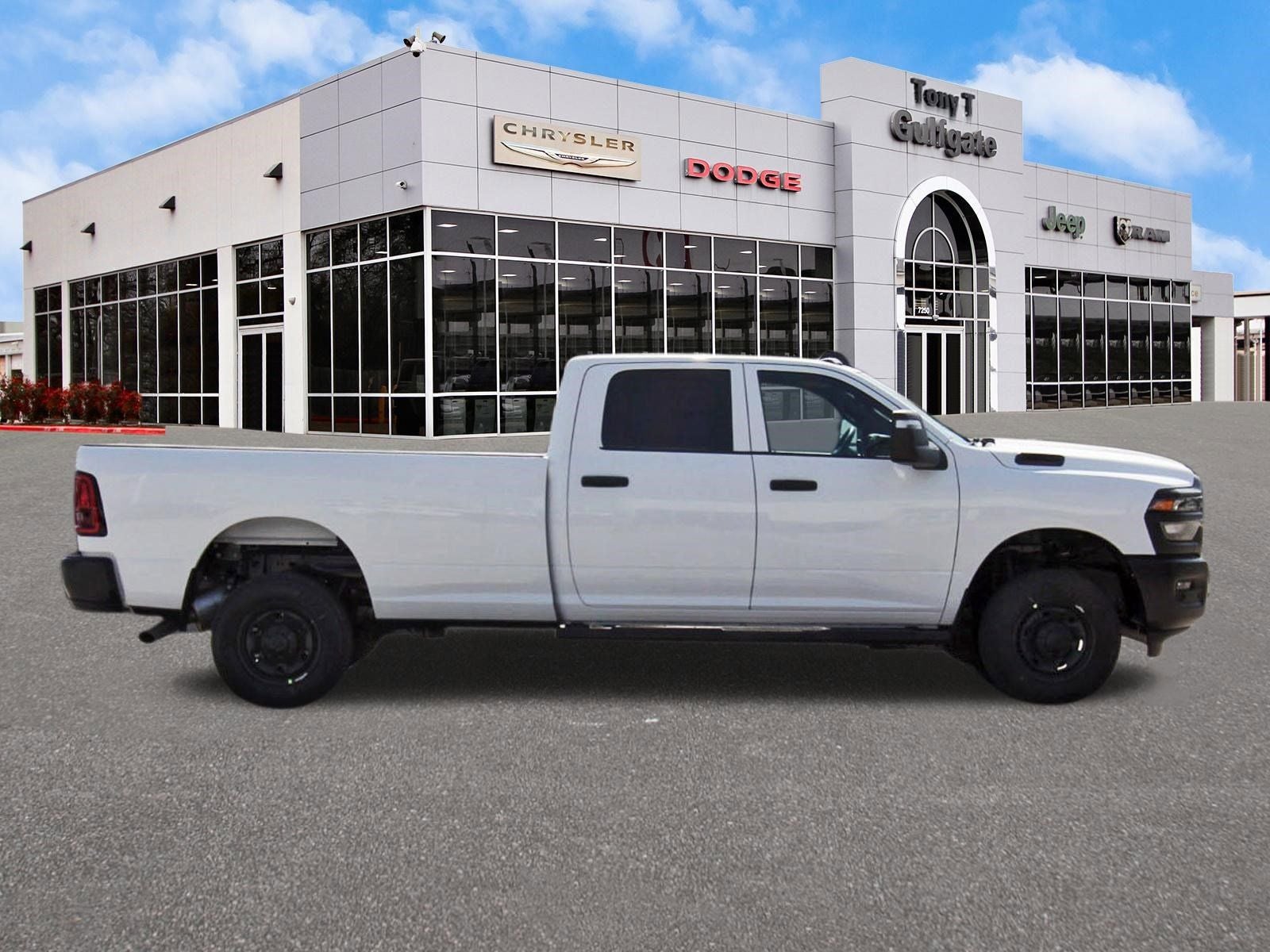2026 RAM 2500 Tradesman 4x4 Crew Cab 8' Box