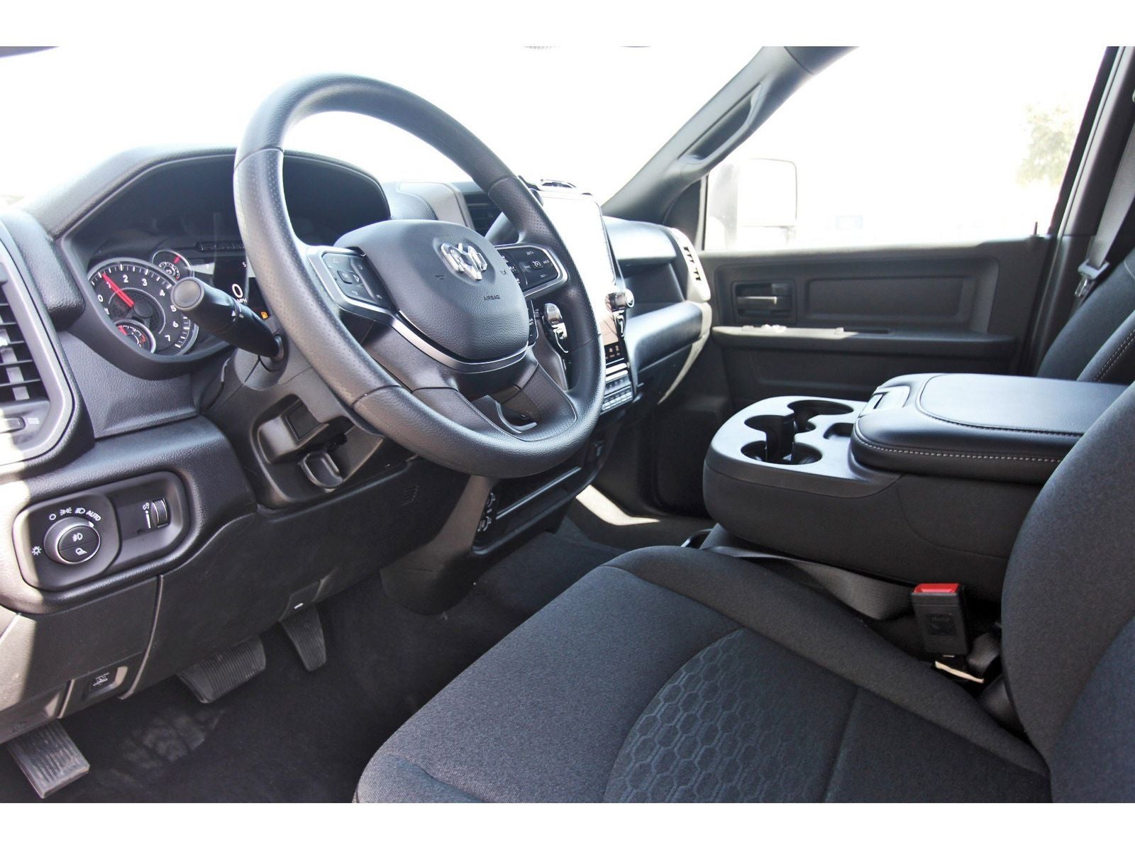 2026 RAM 2500 Tradesman 4x4 Crew Cab 8' Box