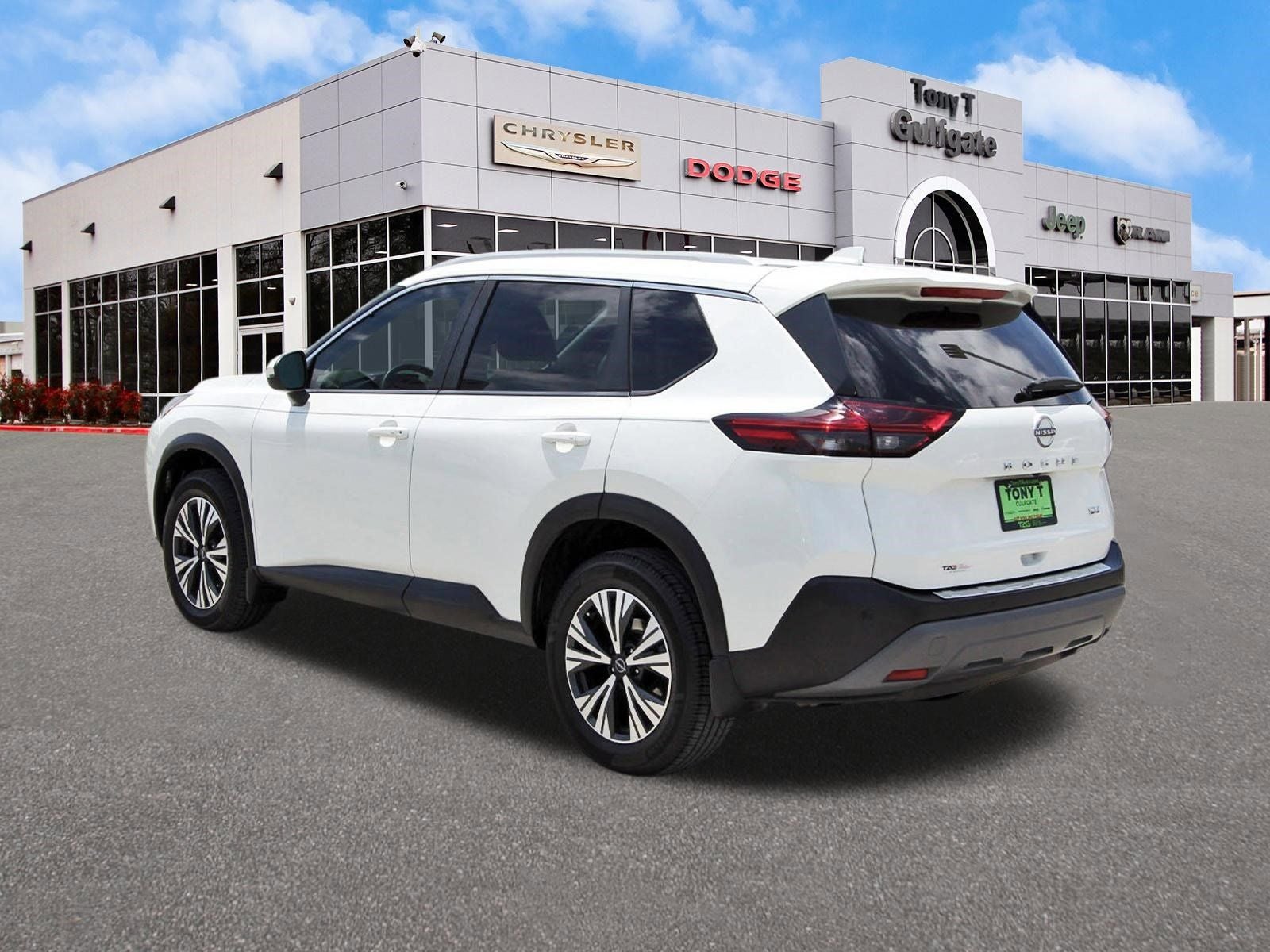 2022 Nissan Rogue SV