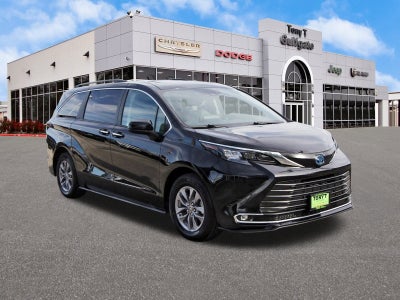 2024 Toyota Sienna XLE